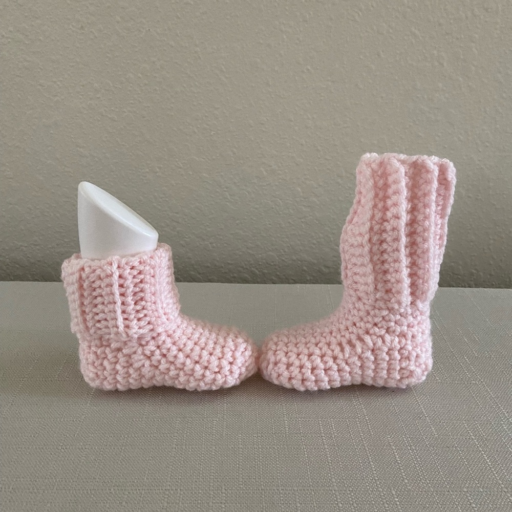 Newborn Baby Girl Soft Pink Booties